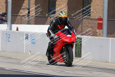 media/Aug-26-2022-Fastrack Riders (Fri) [[055e3b3c9d]]/level 2/Session 1 Start Finish/